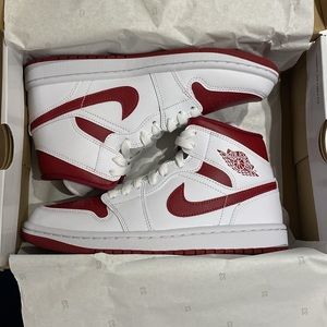 Nike Air Jordan 1 Mid